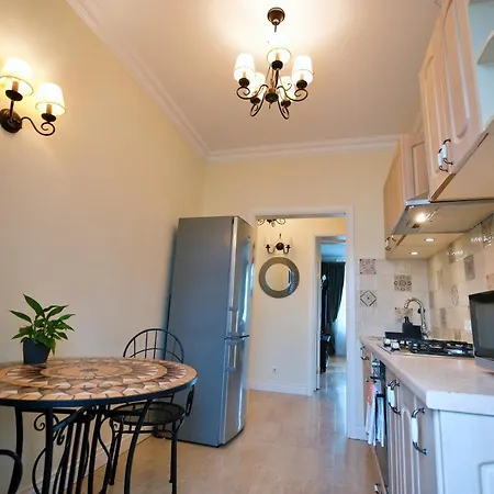 Exporta Nearby Old Town Apartment