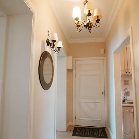 Exporta Nearby Old Town Apartment